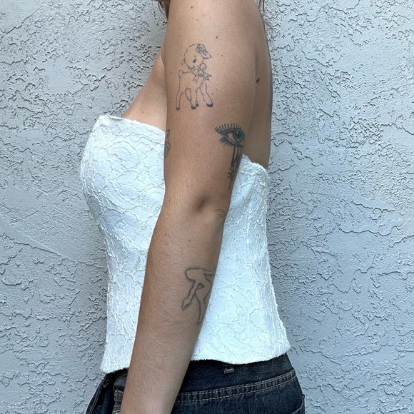 Beautiful Lace Corset, Never Worn - Picture 11 of 11